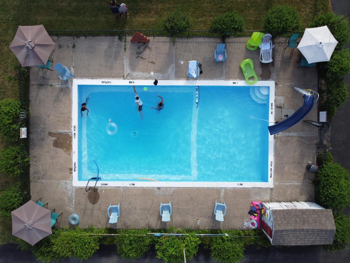 Falcon Inn Ниагара-Фолс Экстерьер фото